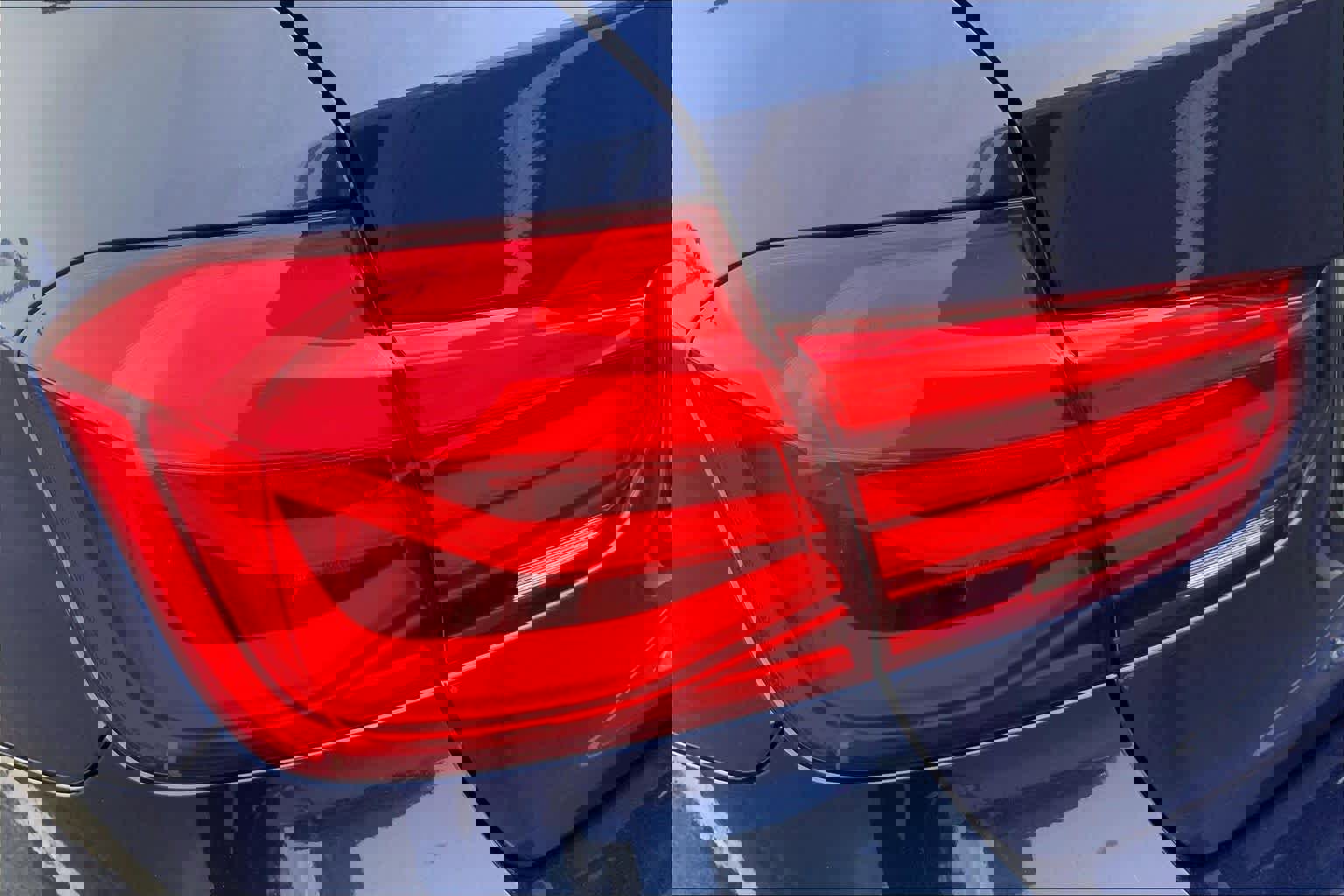 Used 2016 BMW 320i Sedan image 25