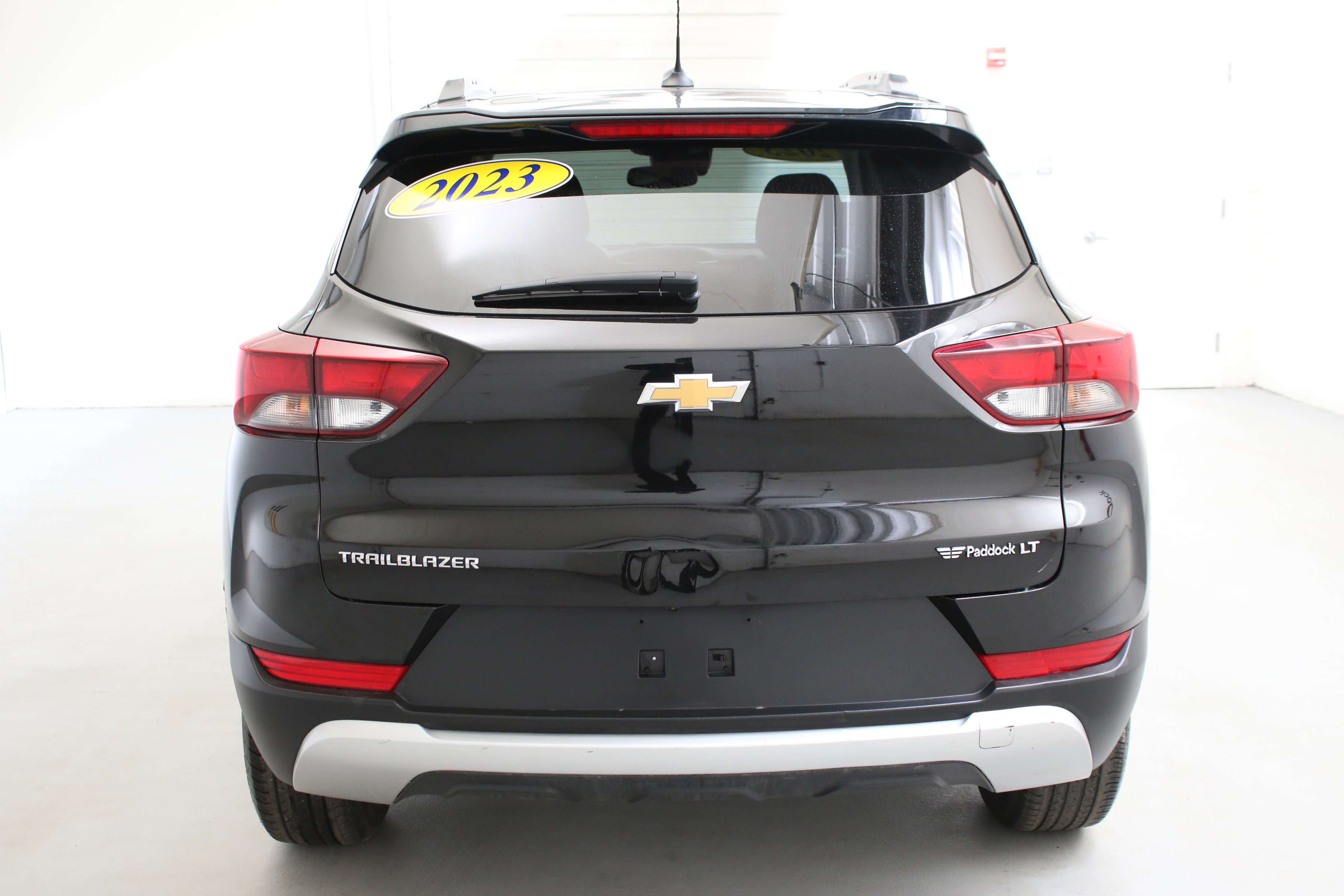 Used 2023 Chevrolet TrailBlazer LT w/ Convenience Package image 8