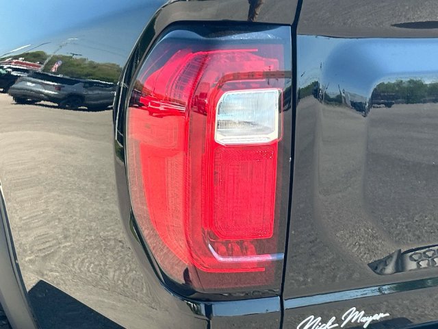 Used 2024 GMC Canyon AT4X AWD/4WD image 11