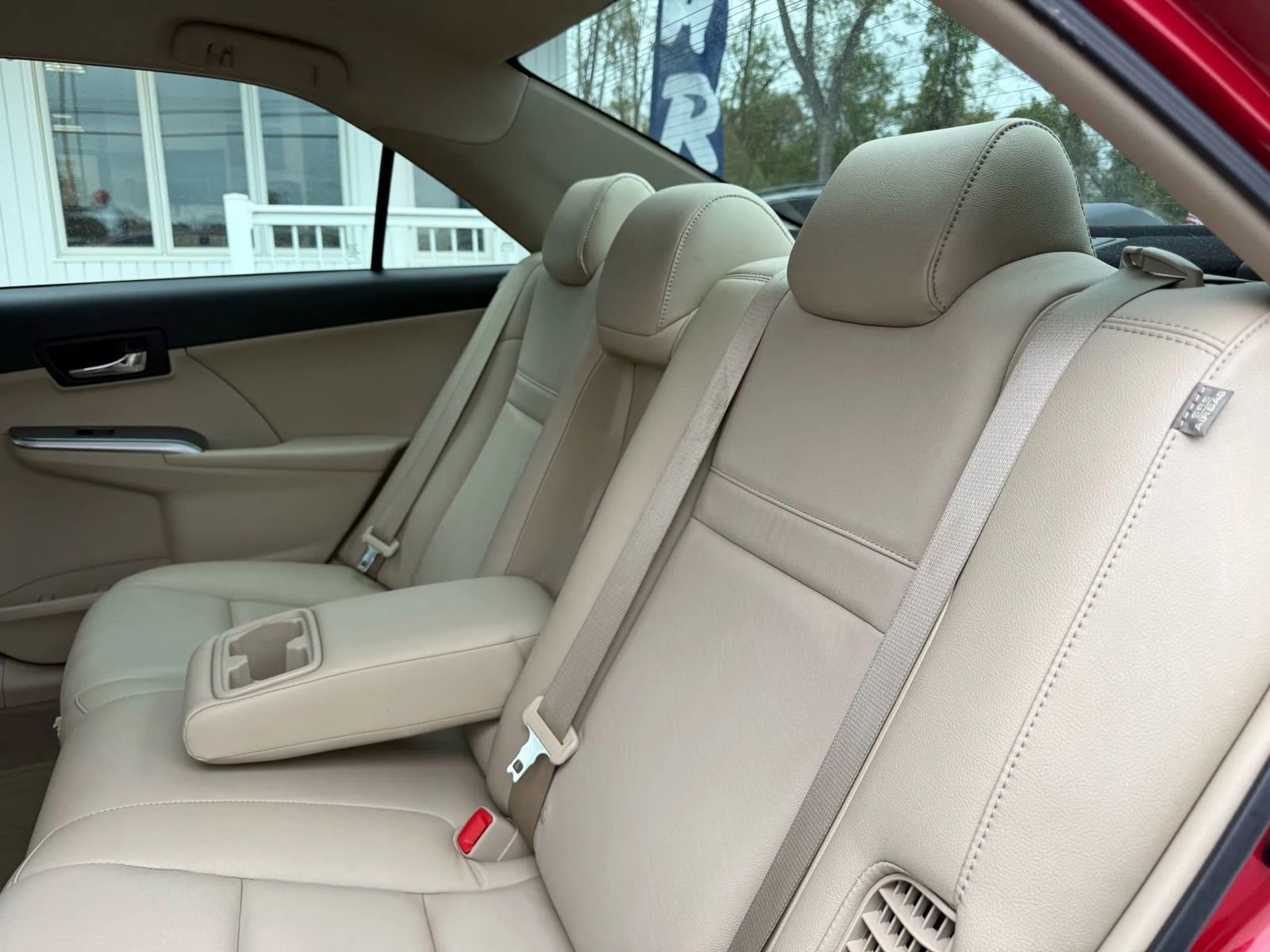 Used 2014 Toyota Camry XLE FWD image 32