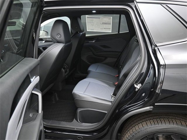 New 2026 Volkswagen Tiguan SE R-Line image 11