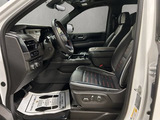 Used 2025 GMC Yukon AT4 Ultimate AWD/4WD image 12