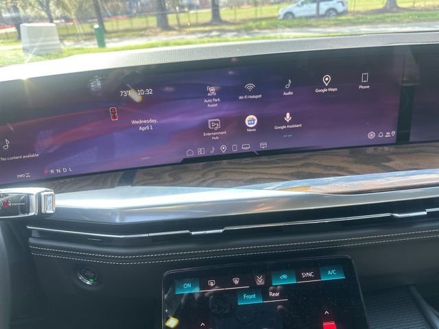 Used 2025 Cadillac Escalade Sport Platinum w/ LPO, ONYX Package image 11