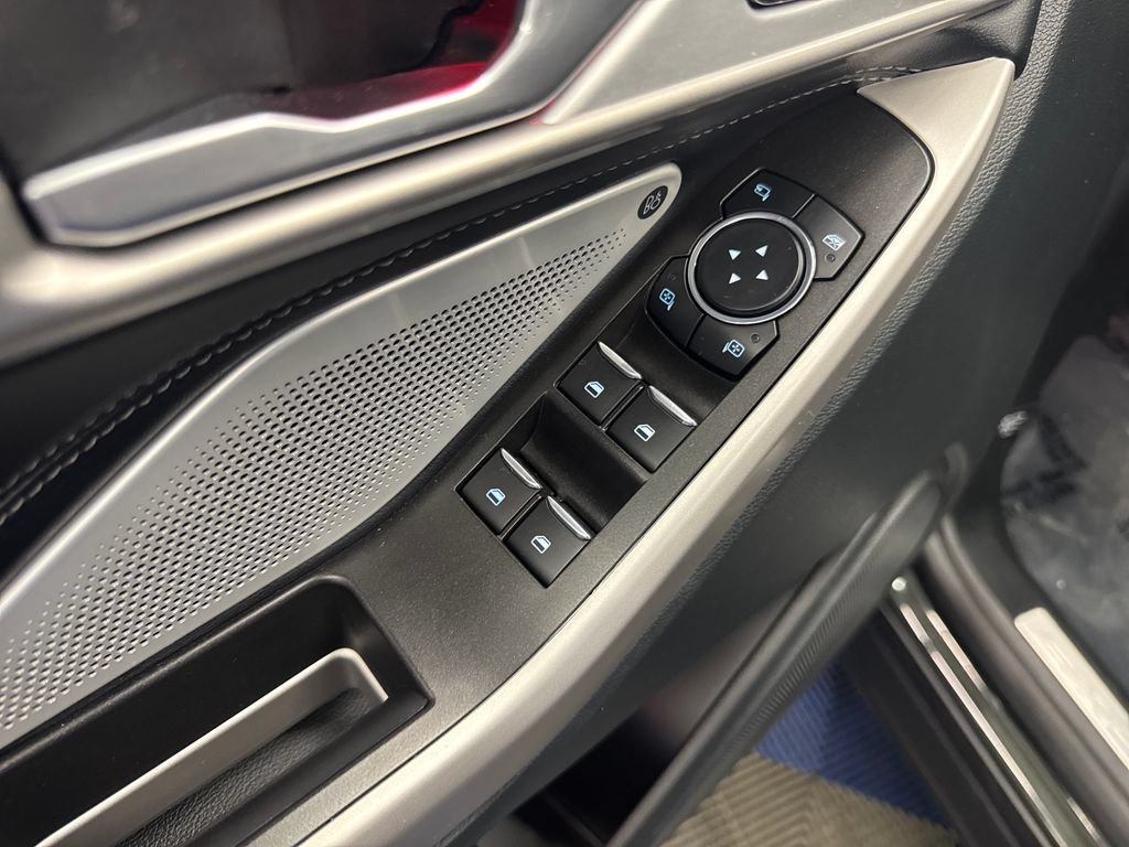 Certified 2023 Ford Explorer Limited w/ Limited Technology Package AWD/4WD image 12
