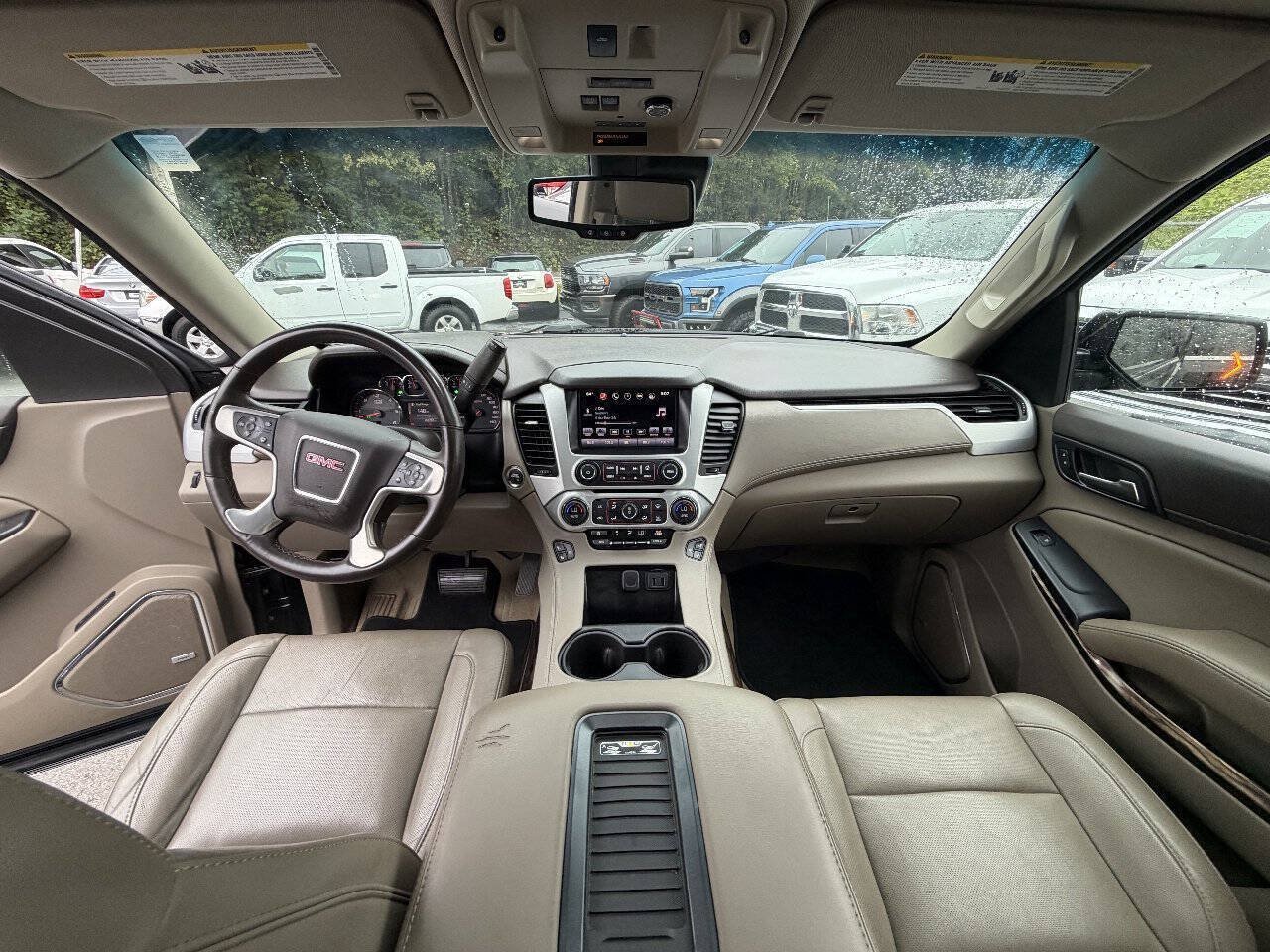 Used 2016 GMC Yukon XL SLT w/ Open Road Package RWD image 17