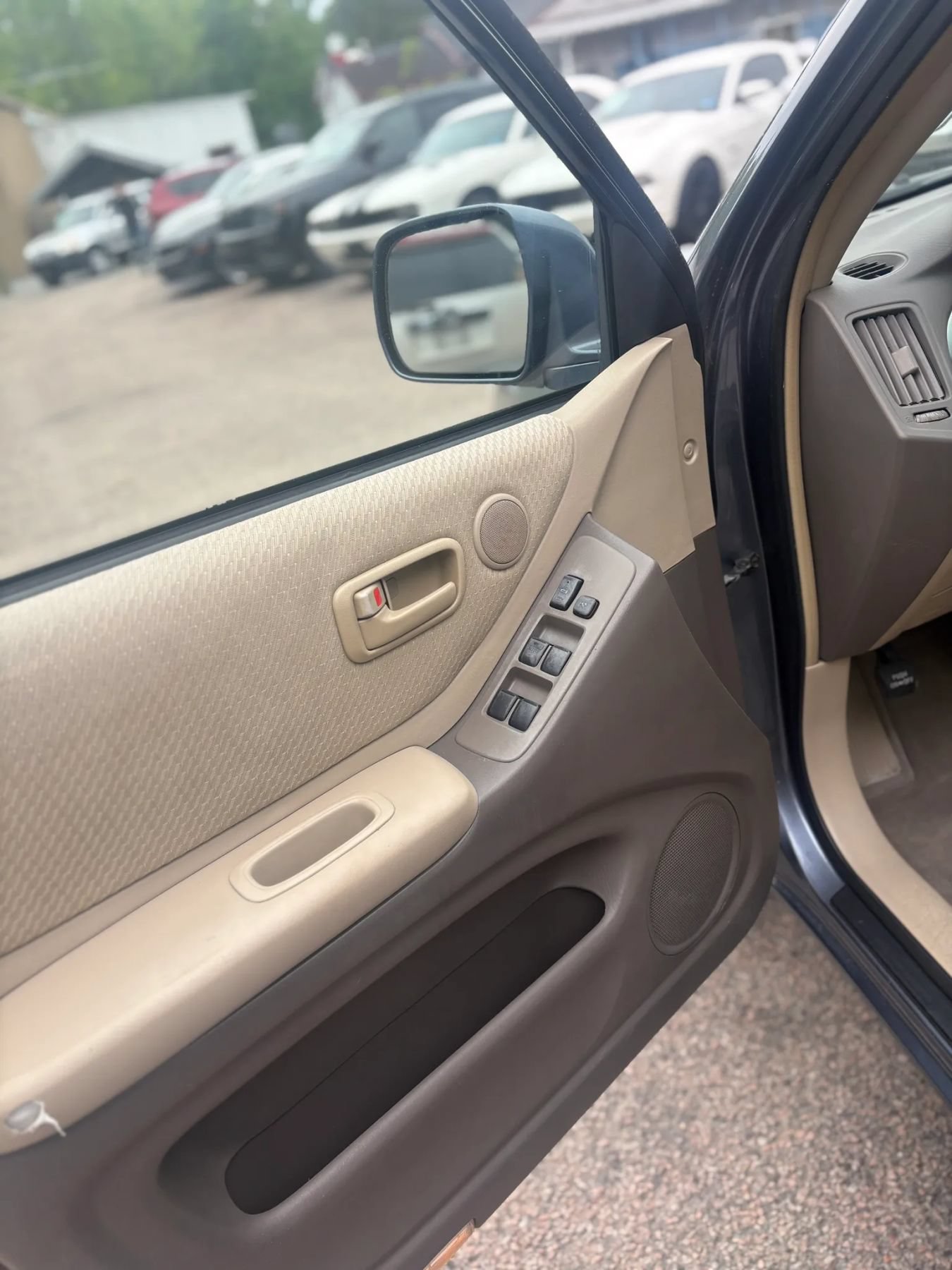 Used 2004 Toyota Highlander 2WD image 41