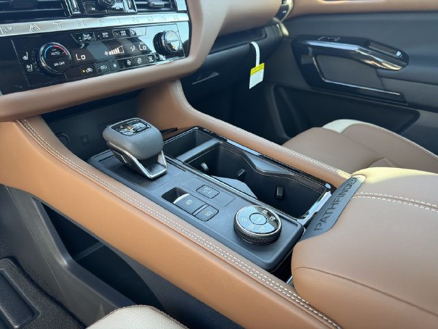 New 2026 Nissan Pathfinder Platinum AWD/4WD image 34