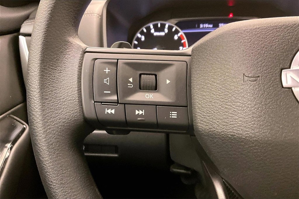 Certified 2025 Nissan Rogue S image 19