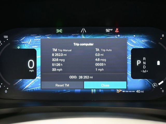 Used 2025 Volvo S60 B5 Plus image 27