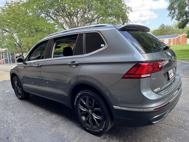 Used 2023 Volkswagen Tiguan SE w/ Panoramic Sunroof Package AWD/4WD image 22