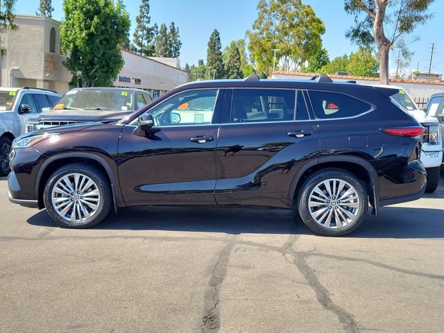 Used 2022 Toyota Highlander Platinum FWD image 30