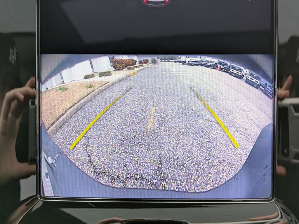 Certified 2023 Volvo XC40 B5 Plus w/ Driver Assist Package image 21