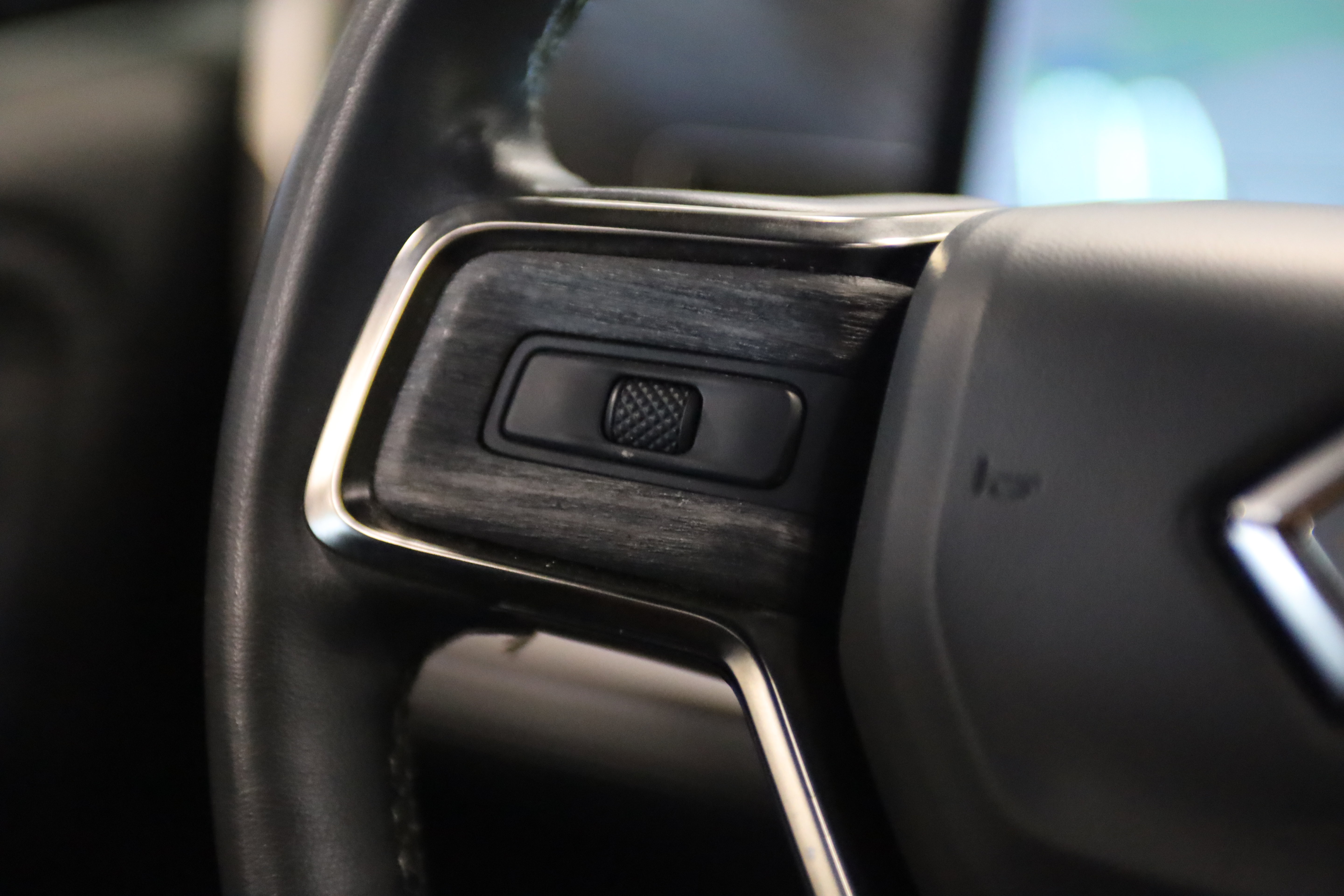Used 2022 Rivian R1S Launch Edition Quad AWD/4WD image 21