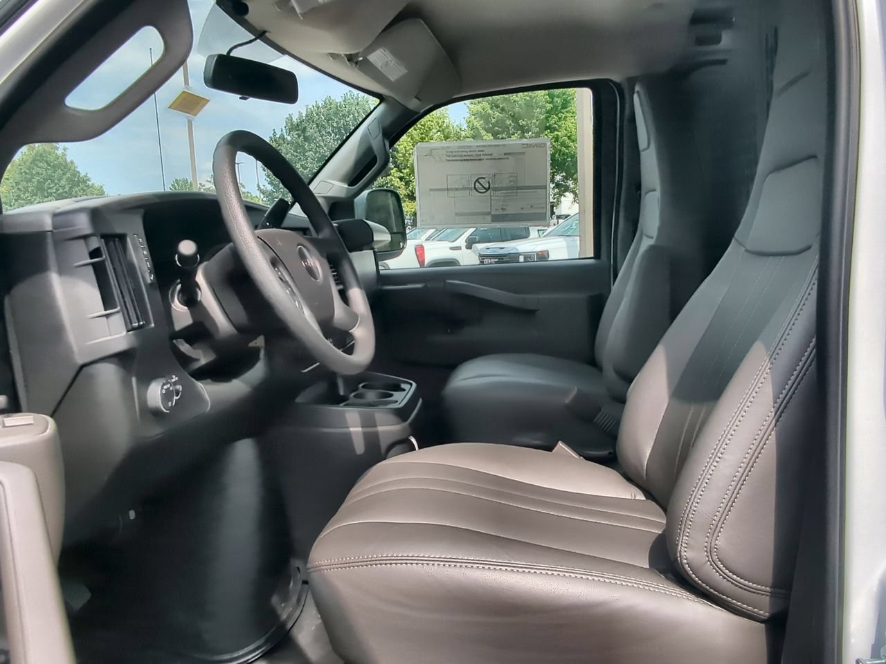 New 2025 GMC Savana 2500 Extended w/ Driver Convenience Package RWD image 17