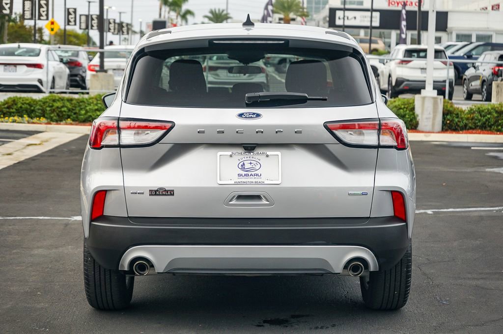 Used 2020 Ford Escape SE image 6