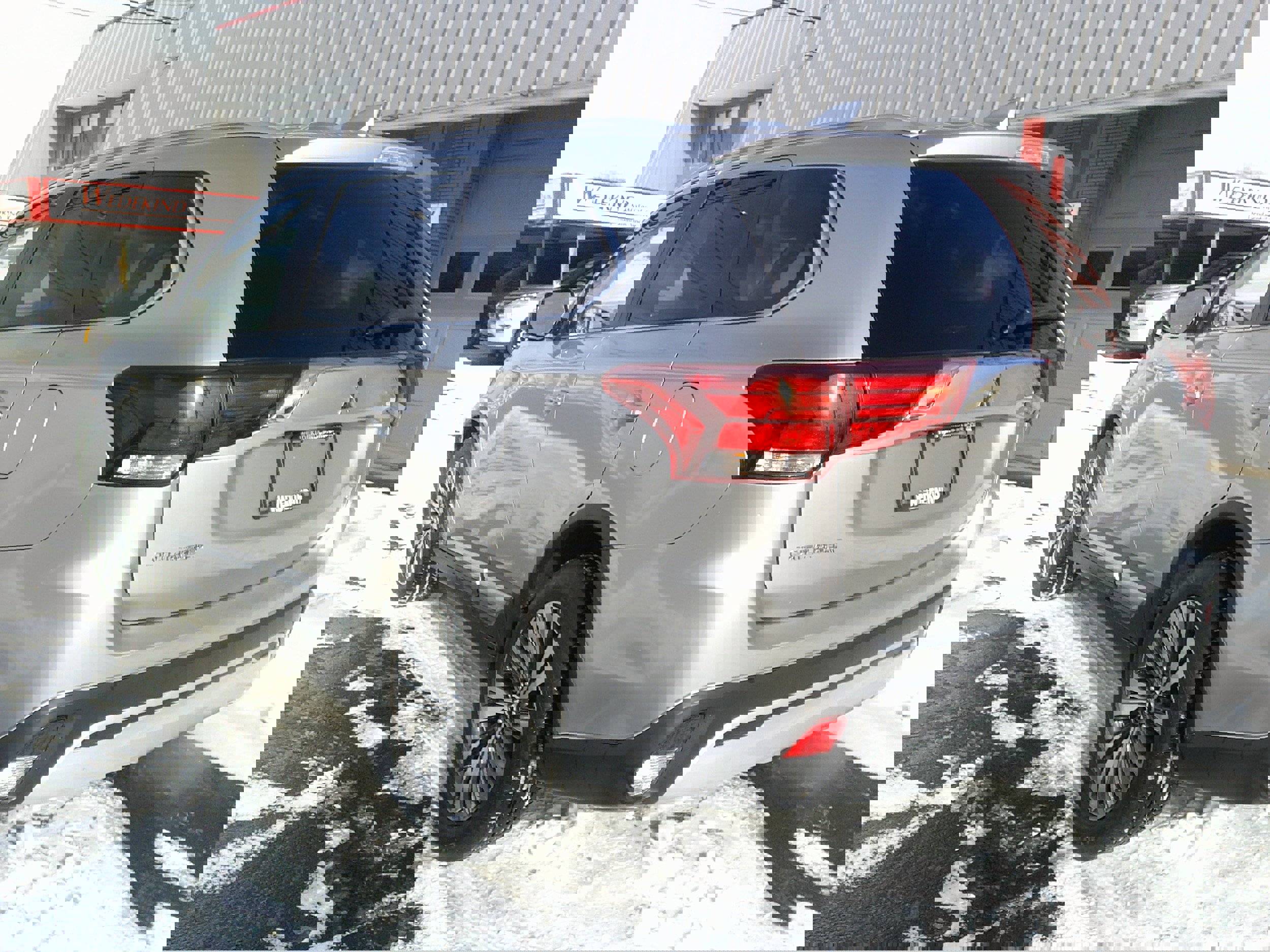 Used 2020 Mitsubishi Outlander SEL image 3