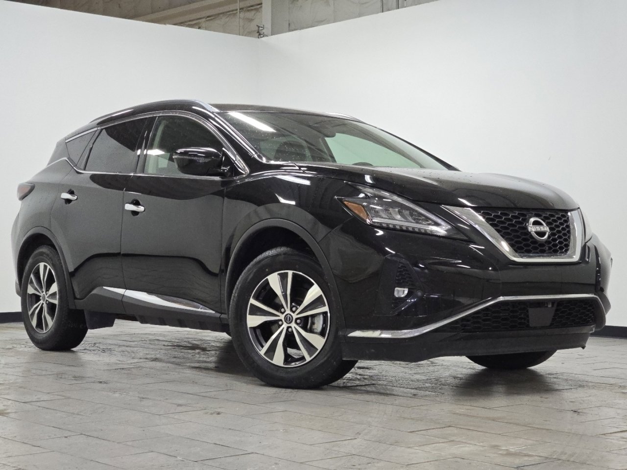 Used 2024 Nissan Murano SV image 2