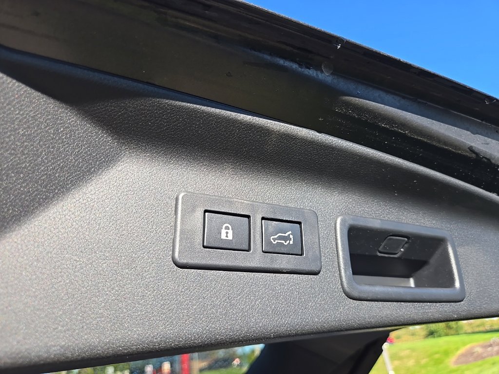 Used 2025 Subaru Forester Premium AWD/4WD image 33