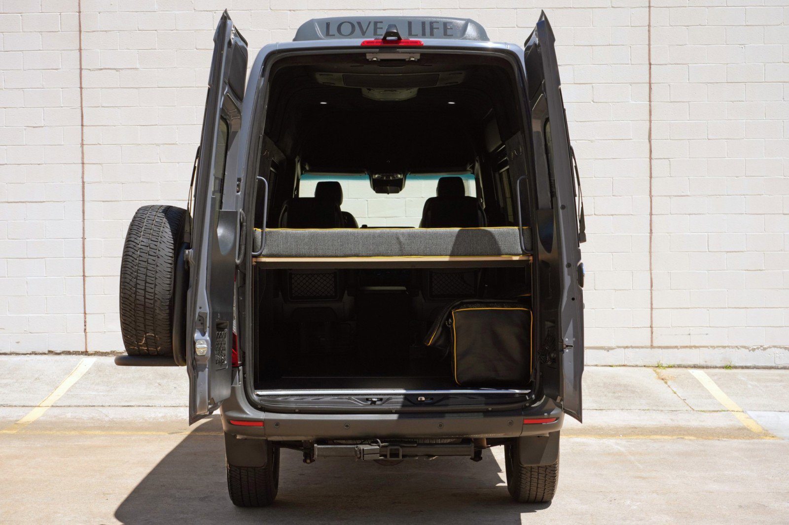 Used 2021 Mercedes-Benz Sprinter 2500 w/ Comfort Plus Package image 9