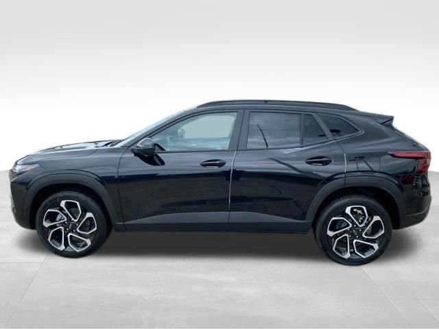 New 2026 Chevrolet Trax RS FWD image 2