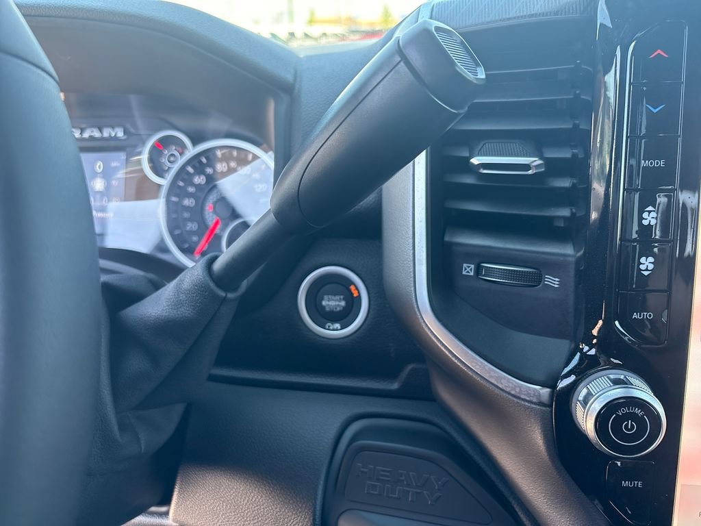 New 2026 RAM 2500 Big Horn AWD/4WD image 17