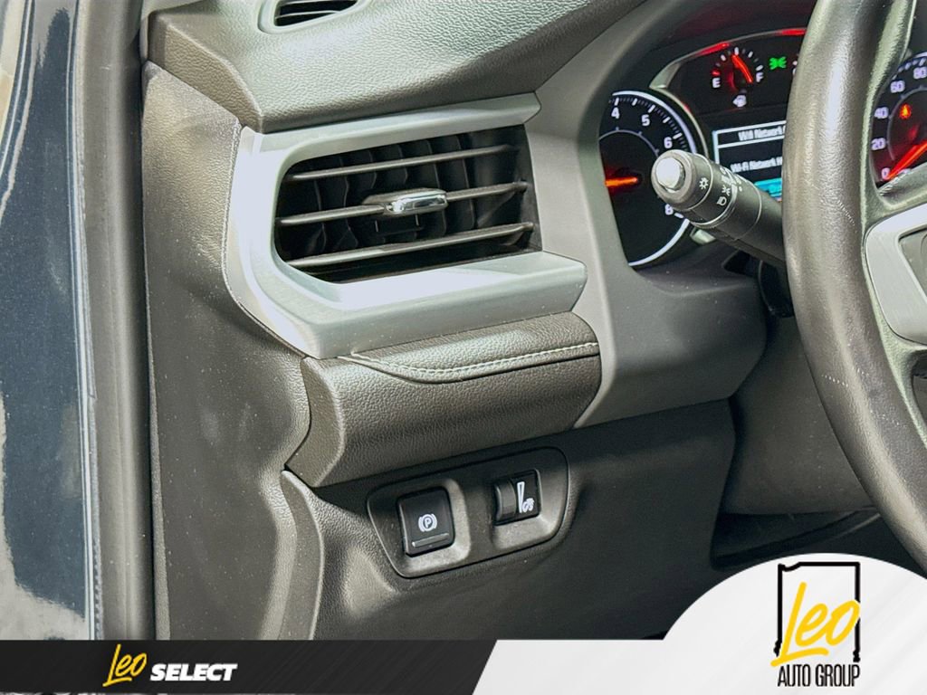 Used 2019 GMC Acadia SLT w/ LPO, Floor Liner Package FWD image 12