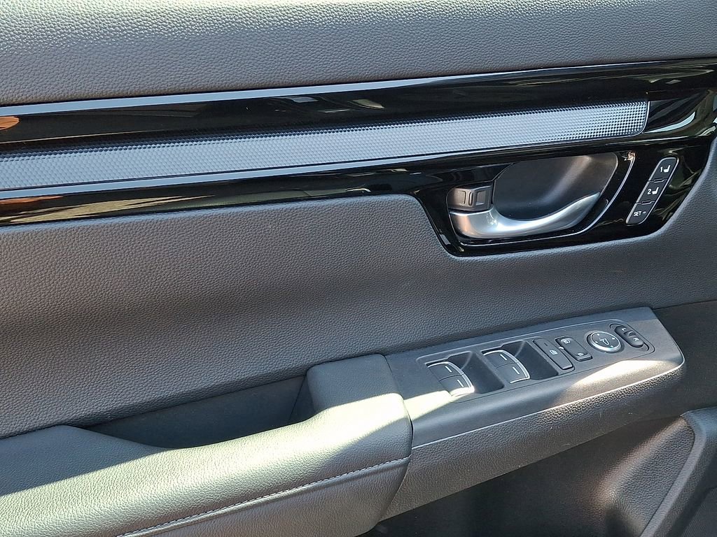 Used 2025 Honda CR-V EX-L image 12