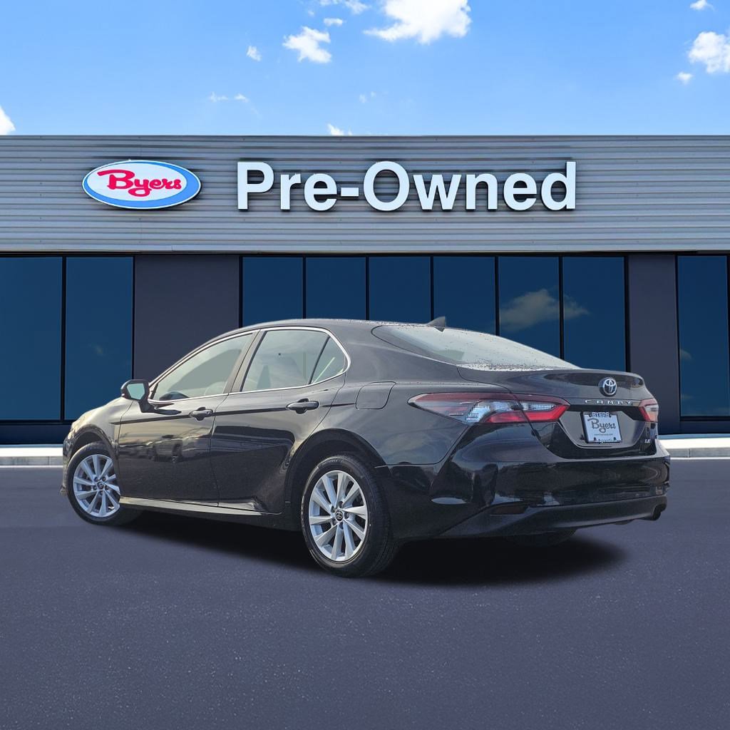 Used 2024 Toyota Camry LE image 5