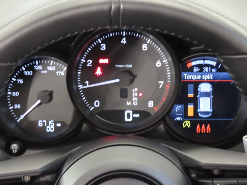 Certified 2026 Porsche Macan AWD/4WD image 16