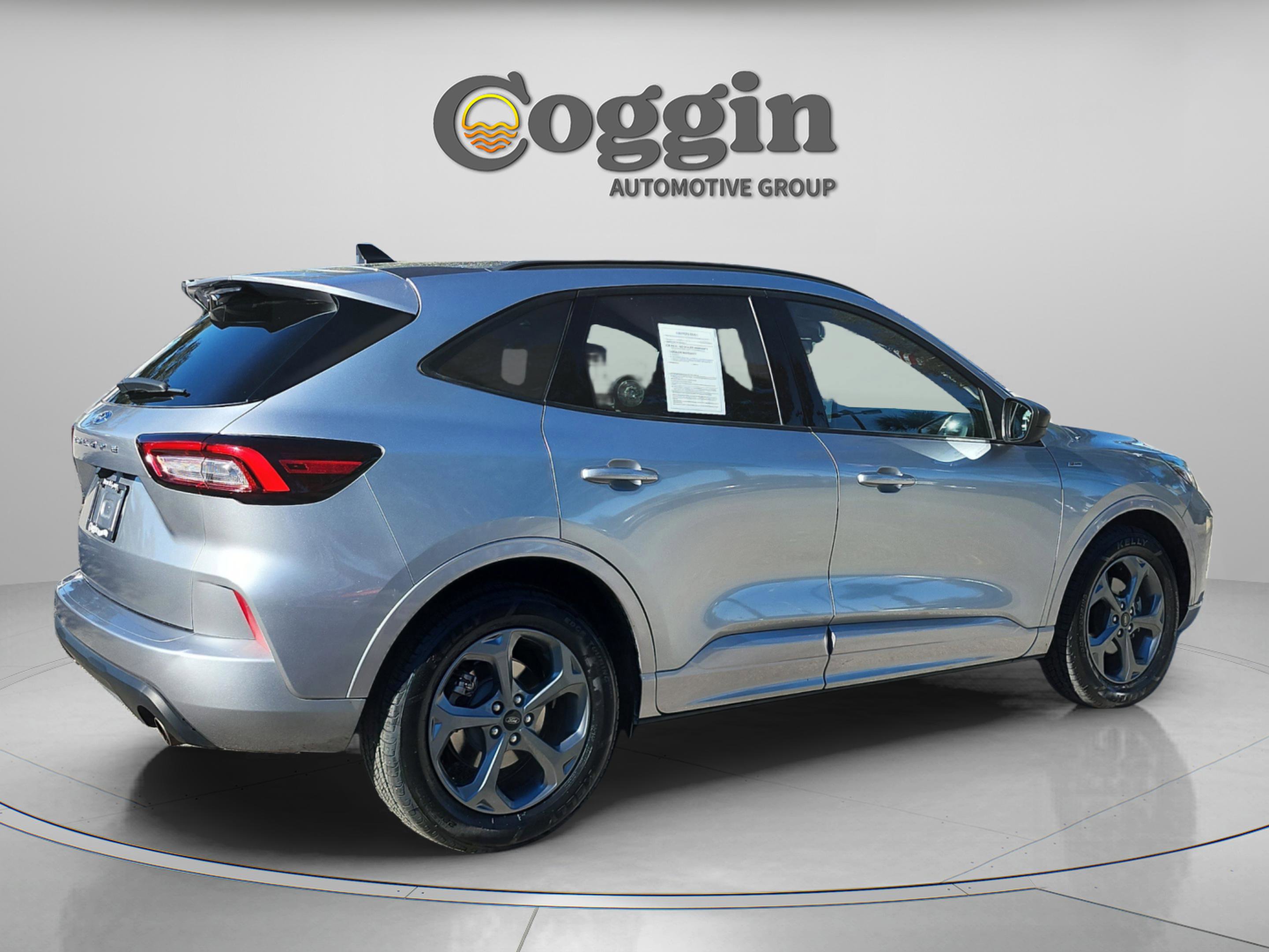 Used 2024 Ford Escape ST-Line image 6