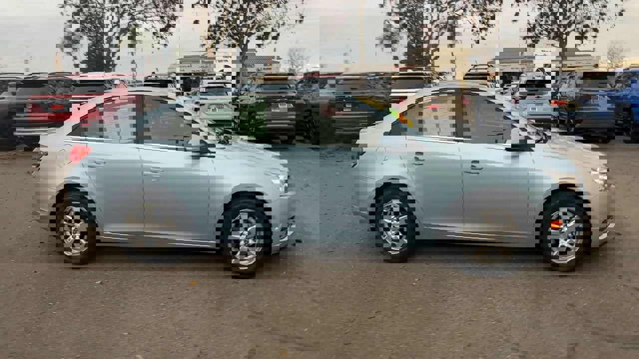 Used 2011 Chevrolet Cruze LT image 8