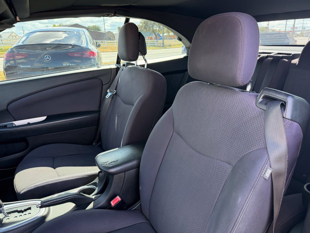 Used 2013 Chrysler 200 Touring FWD image 12