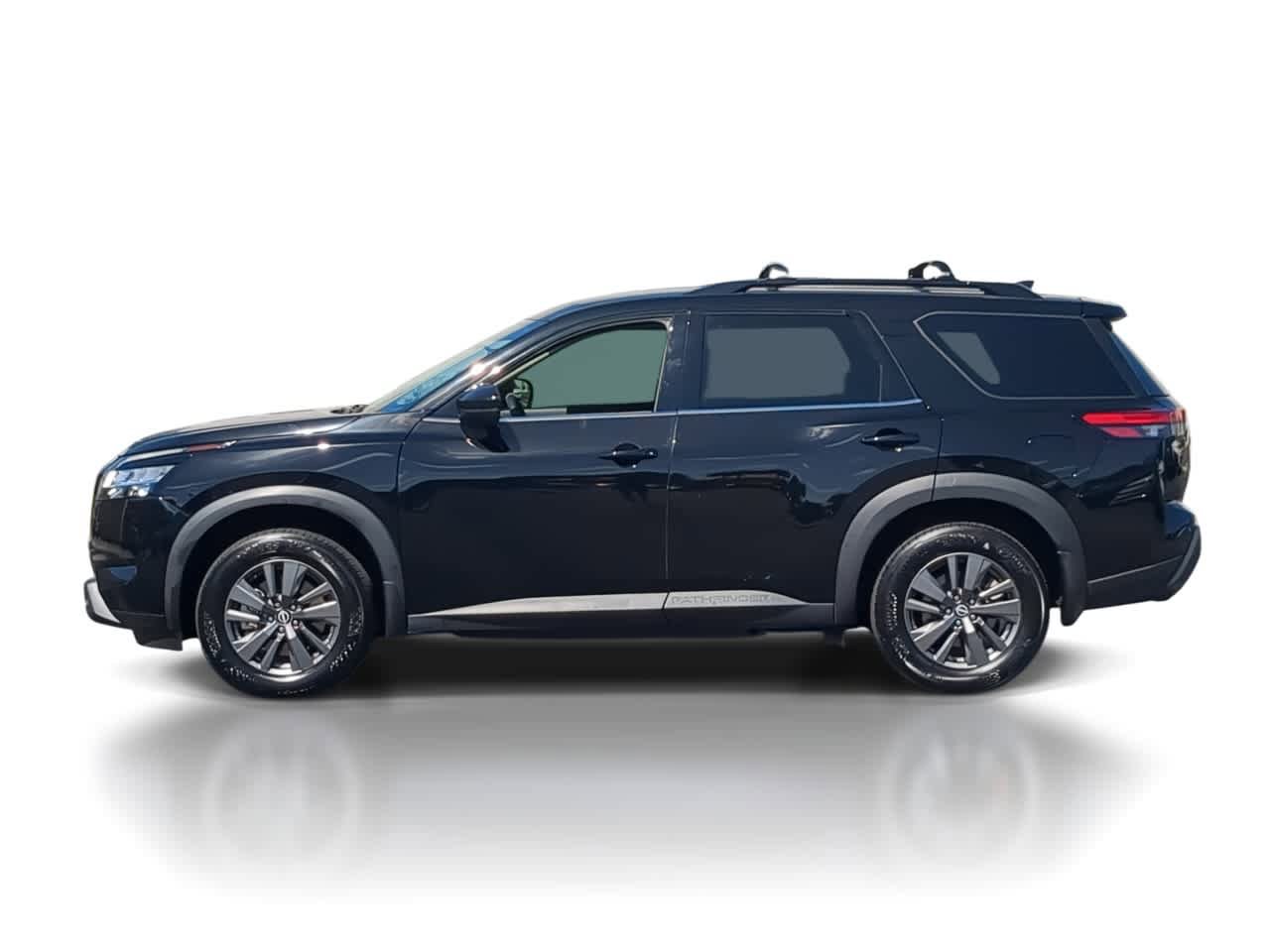 Used 2022 Nissan Pathfinder SV w/ SV Black Package image 5
