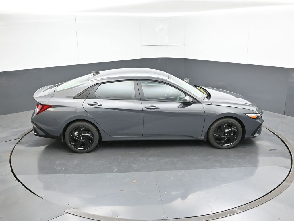 New 2026 Hyundai Elantra Sport image 22
