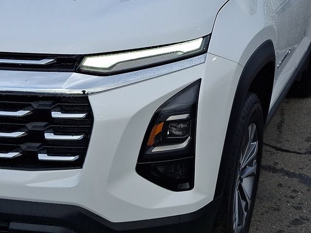 Used 2026 Chevrolet Equinox LT FWD image 9