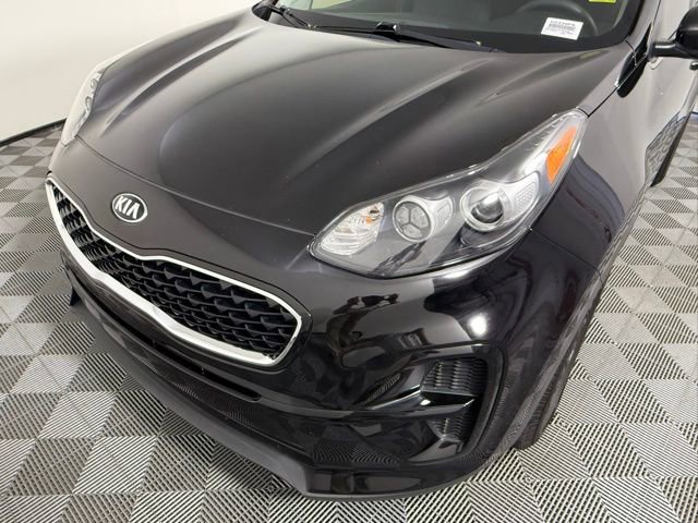 Used 2022 Kia Sportage LX image 9