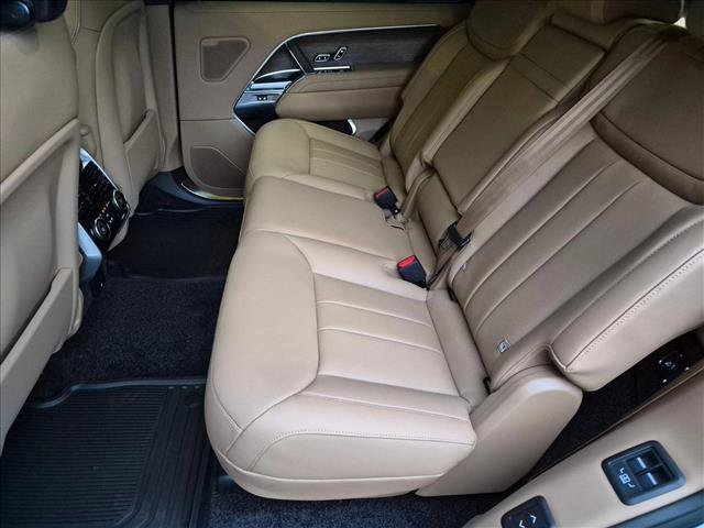 New 2027 Land Rover Range Rover Long Wheelbase SE AWD/4WD image 15