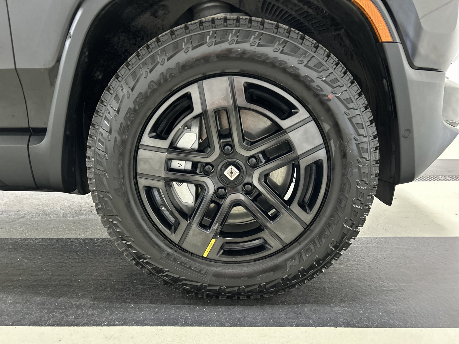 Used 2024 Rivian R1T Adventure AWD/4WD image 11