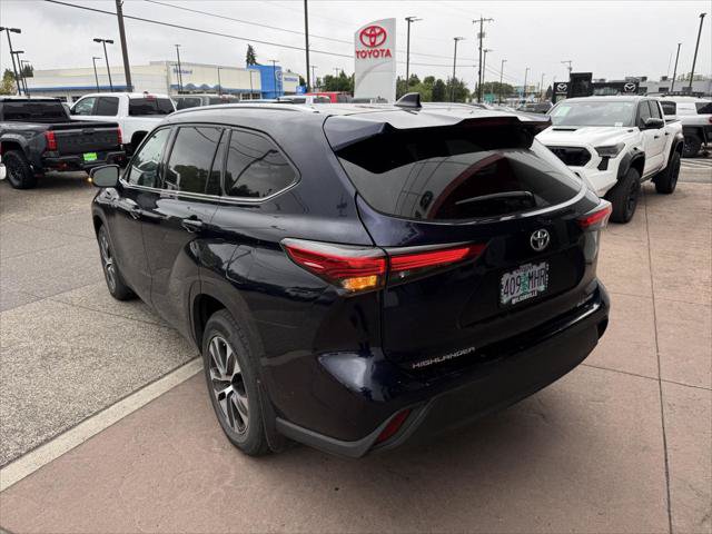Certified 2021 Toyota Highlander XLE AWD/4WD image 6