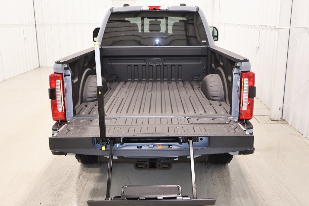 New 2026 Ford F350 Lariat w/ Black Appearance Package AWD/4WD image 31