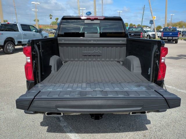 Used 2024 Chevrolet Silverado 1500 High Country image 13