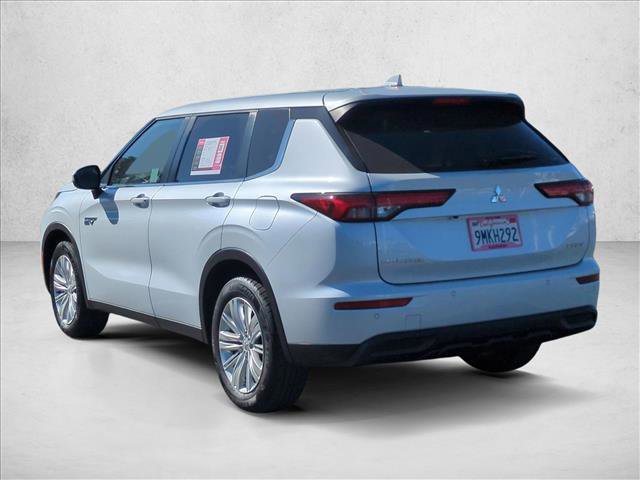Used 2024 Mitsubishi Outlander ES image 8
