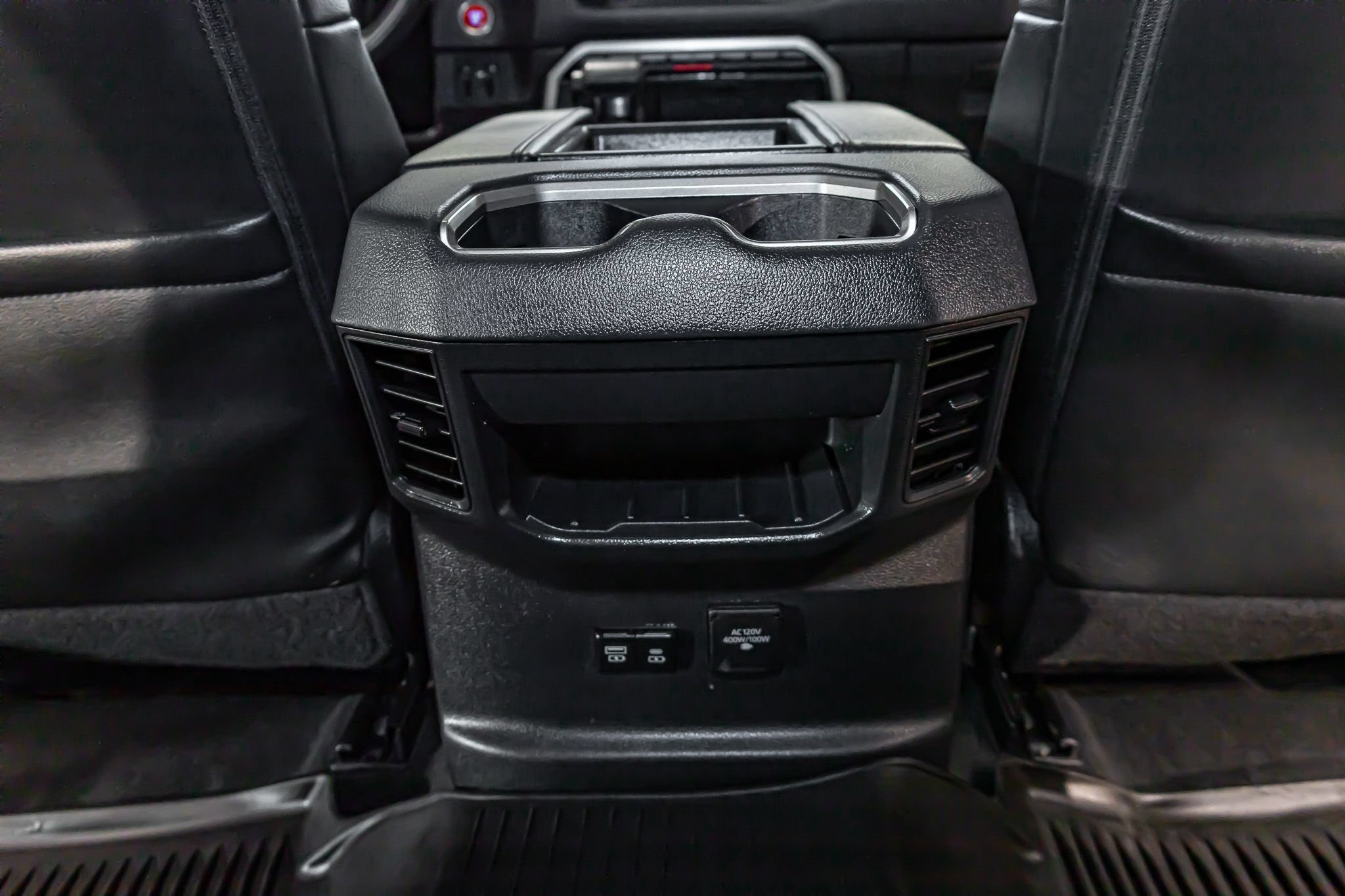 Used 2024 Toyota Tundra Limited w/ TRD Off-Road Package AWD/4WD image 23