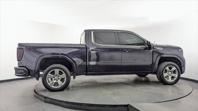 Used 2023 GMC Sierra 1500 SLT AWD/4WD image 9