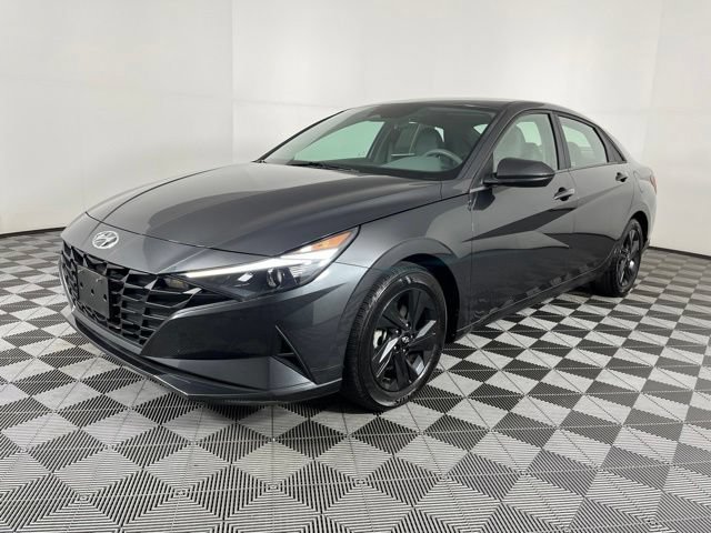 Used 2023 Hyundai Elantra SEL FWD image 6