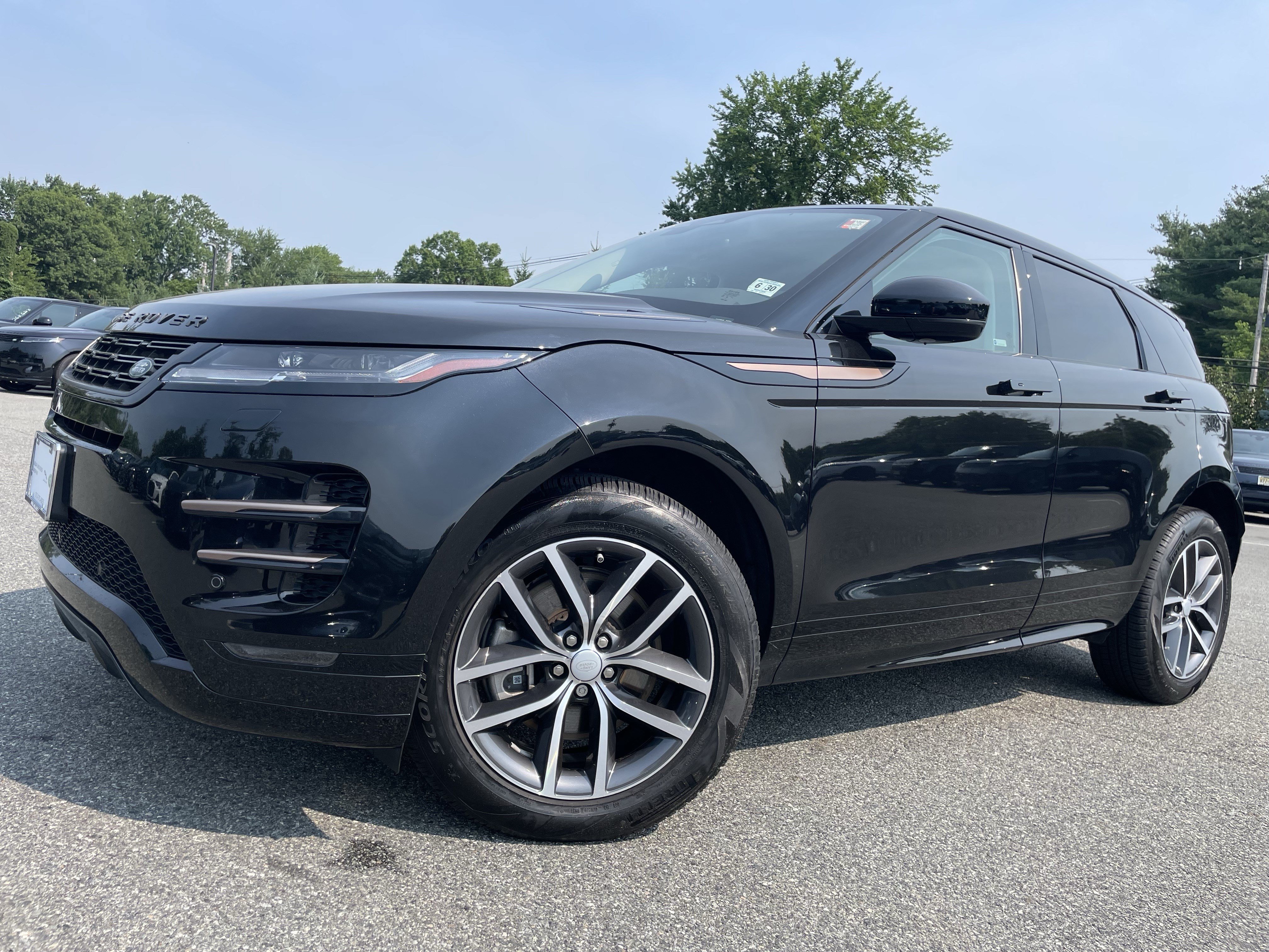 Certified 2025 Land Rover Range Rover Evoque Dynamic SE AWD/4WD image 36