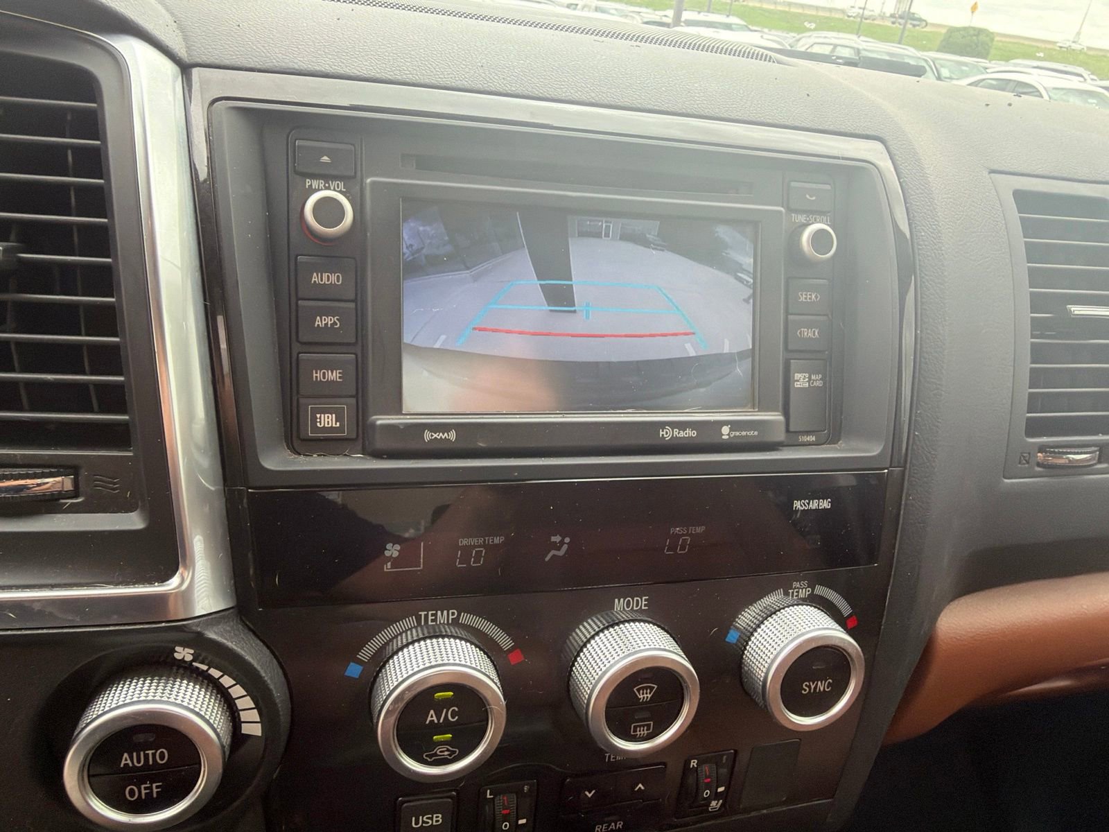 Used 2019 Toyota Sequoia Platinum RWD image 18