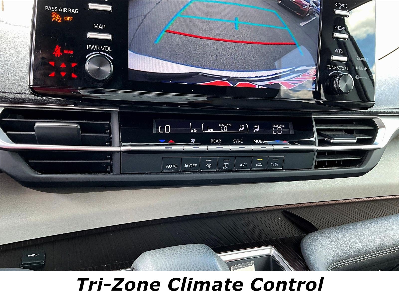 Used 2021 Toyota Sienna LE FWD image 15
