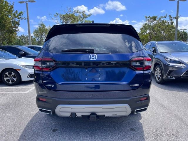 Used 2023 Honda Pilot Touring image 5