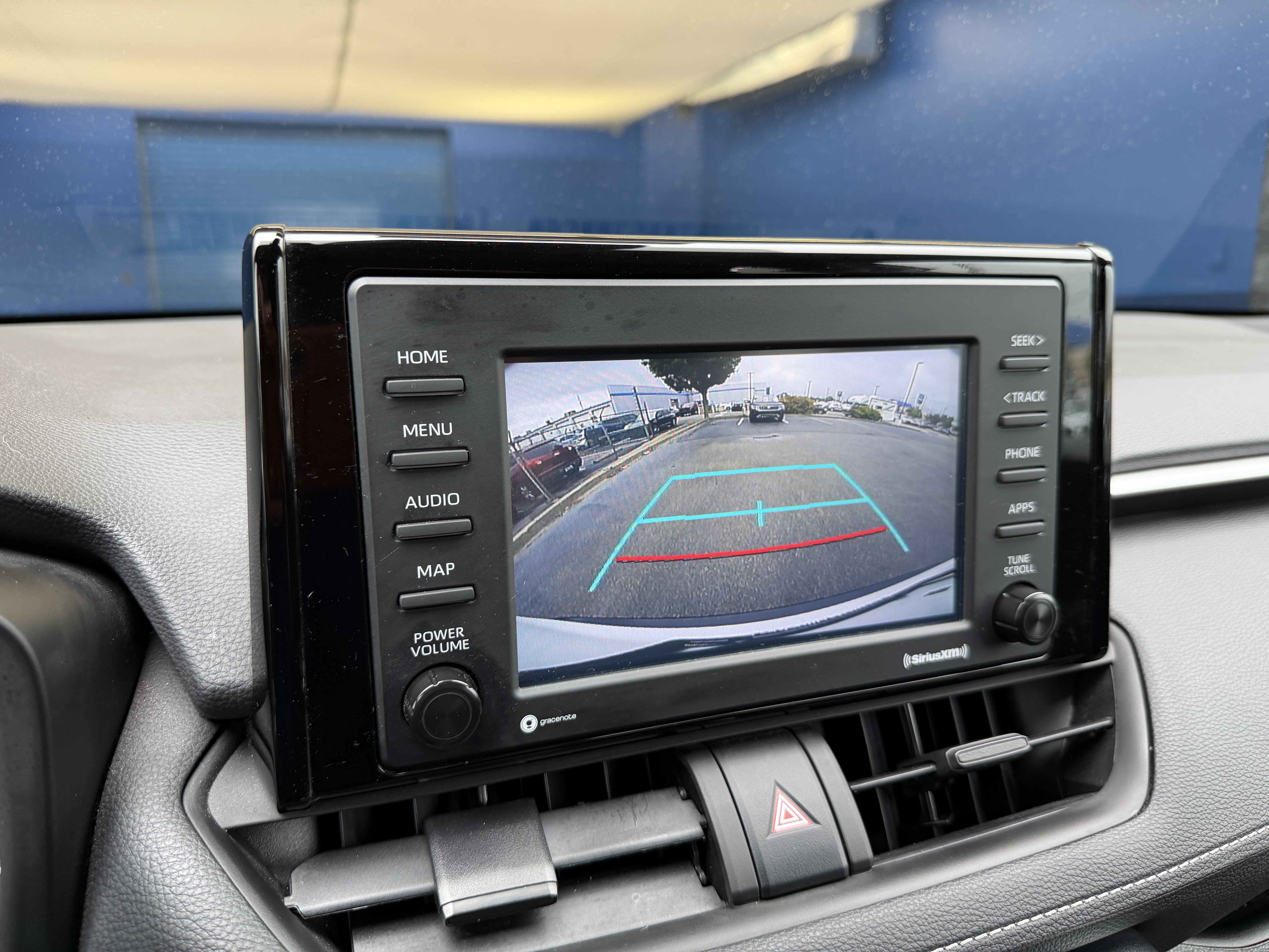 Used 2022 Toyota RAV4 LE FWD image 18